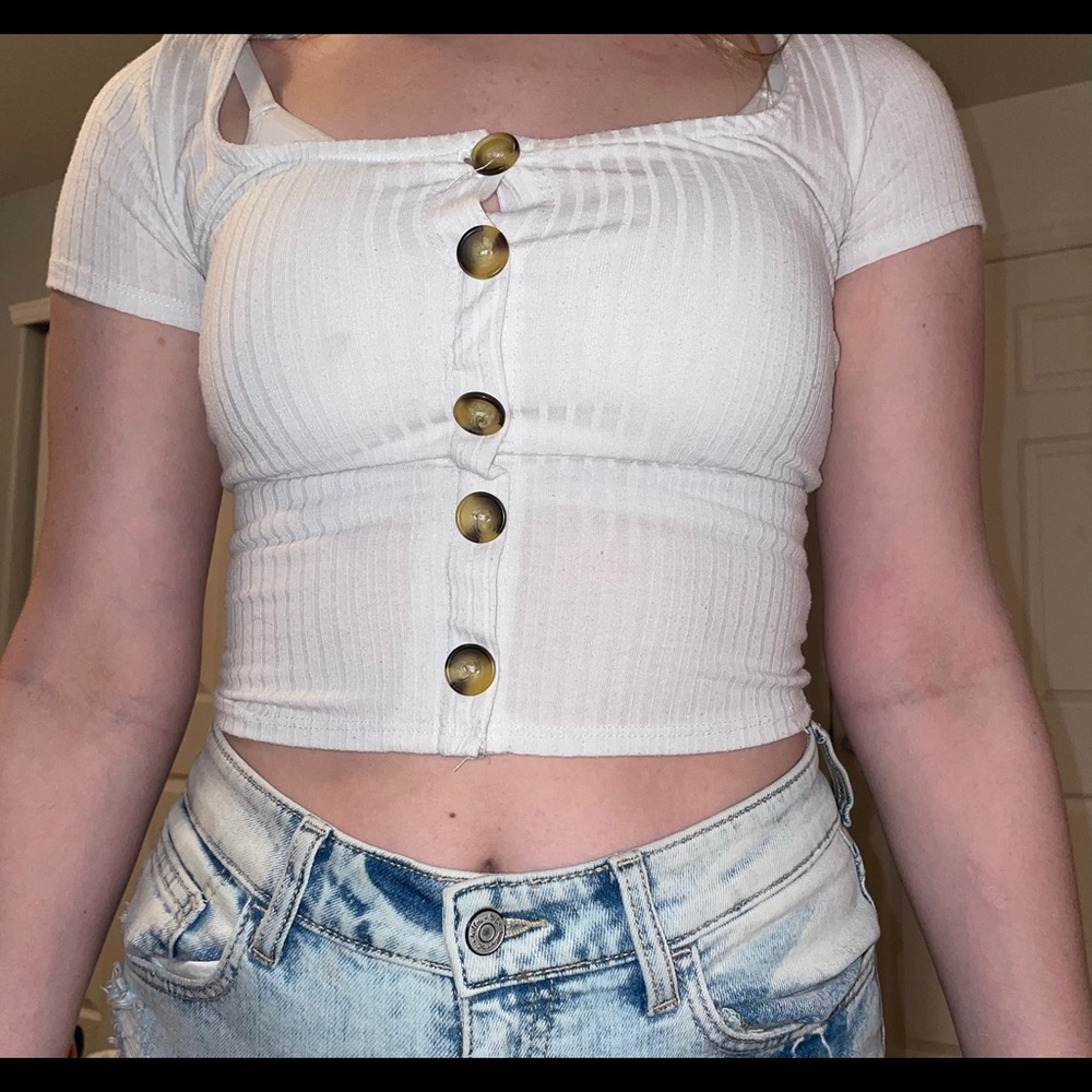 buttoned crop top